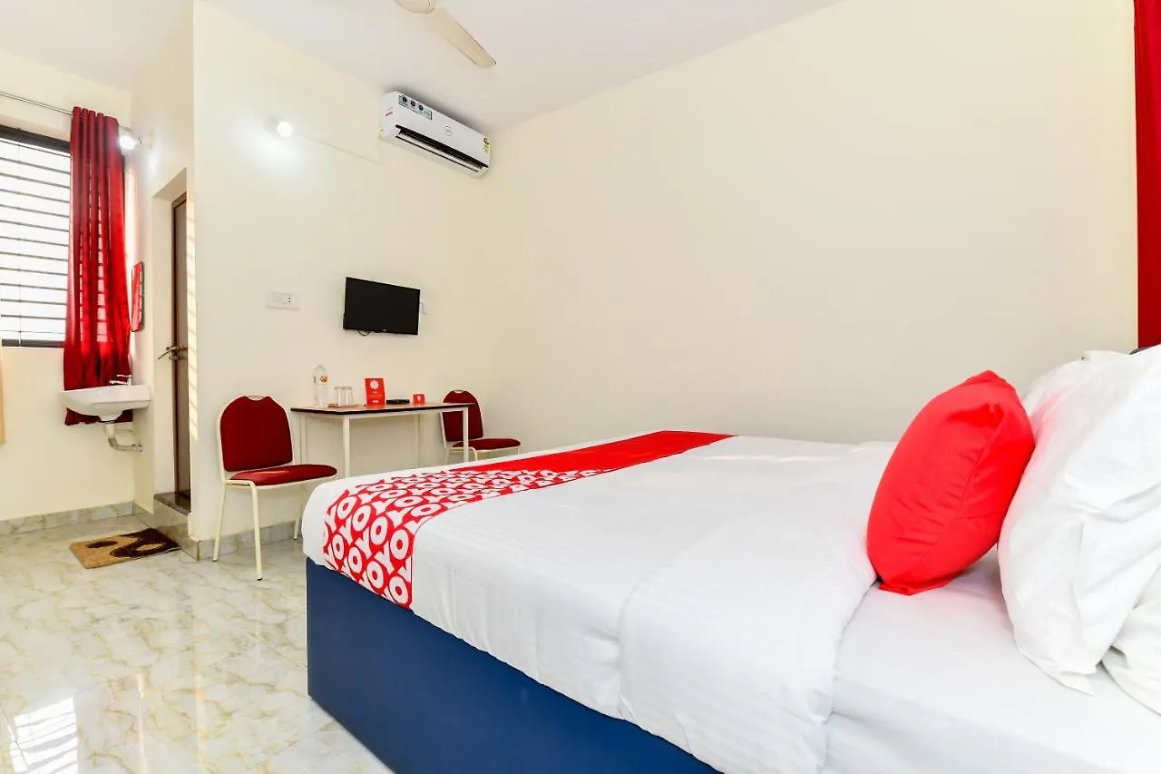 Oyo 26488 Athani Residency Nedumbassery Hotel